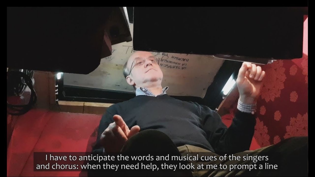 Il Suggeritore / The Prompter at La Scala (Teatro alla Scala)