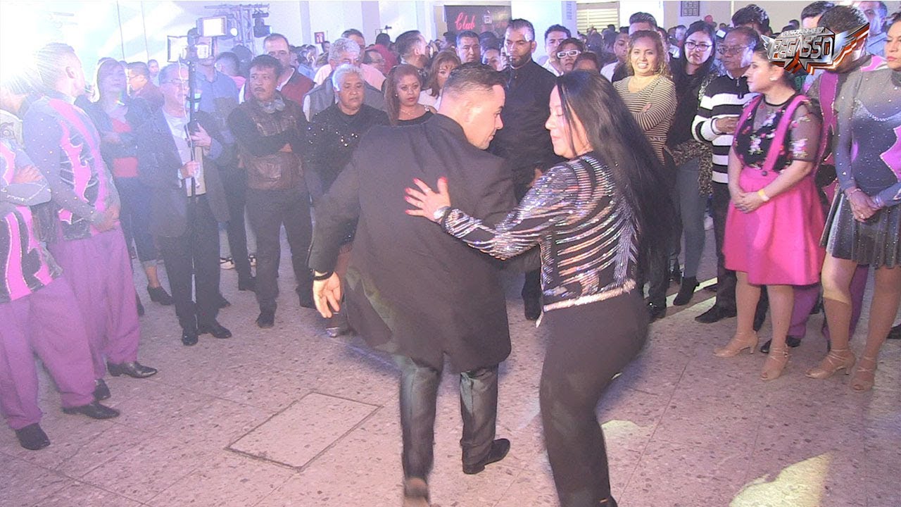 *** TIRAME LA TOALLA *** VICTOR PEREZ