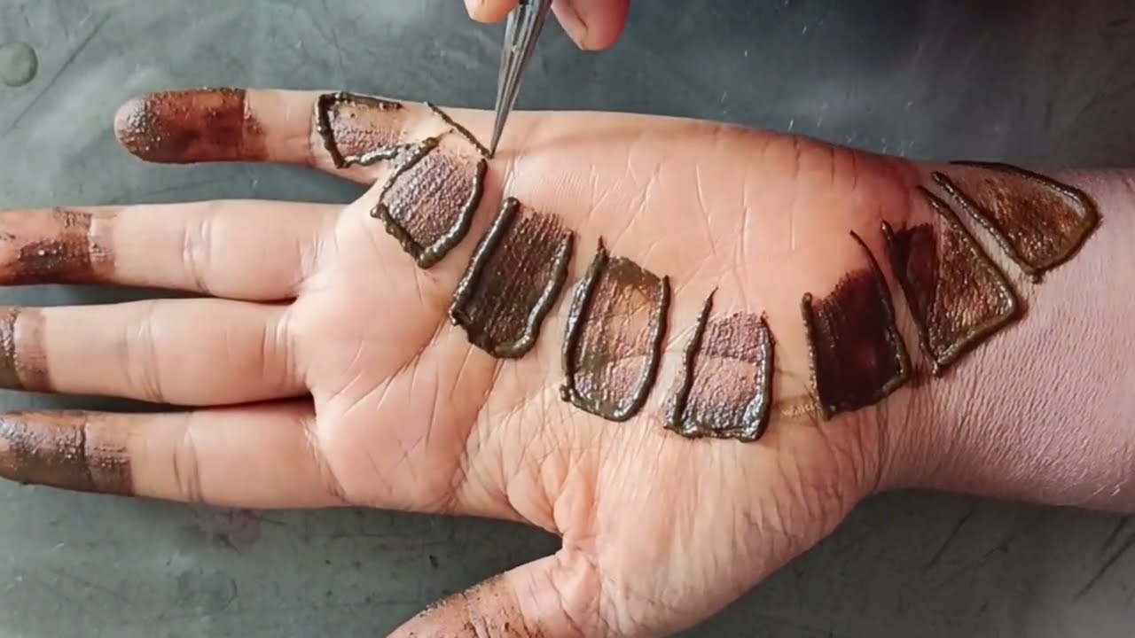 ब्रश से मेहंदी लगाना सीखें #mehndi #henna #art ❤️💕🖌️🤗