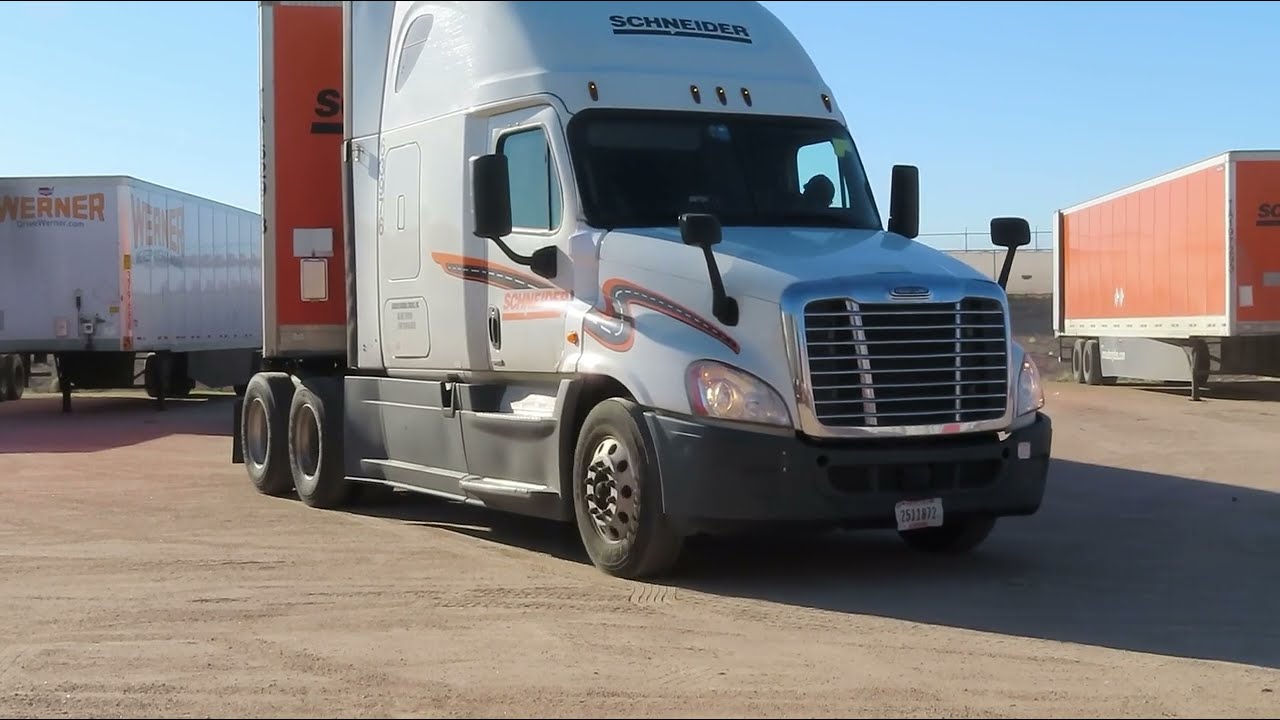 A DAY IN THE LIFE AS A ROOKIE SCHNEIDER REGIONAL TRUCK DRIVER
