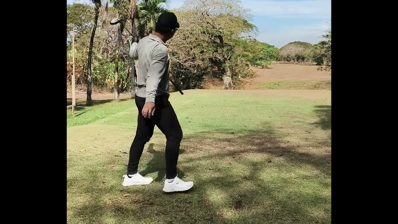 Golf Beginners In Their Not So Natural Habitat, Rate Our Swings!(Scorecard At The End)