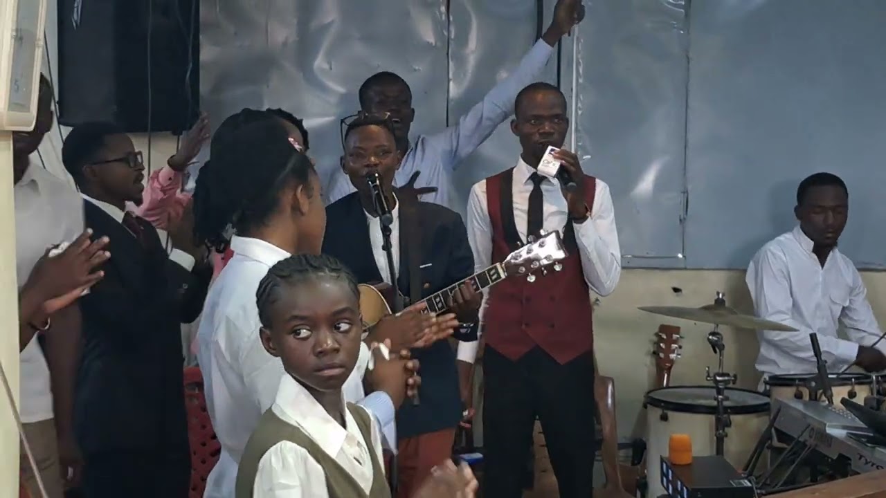La louange du dimanche 01 mars 2026 avec frère Gabriel ( Lys tabernacle de kinshasa )
