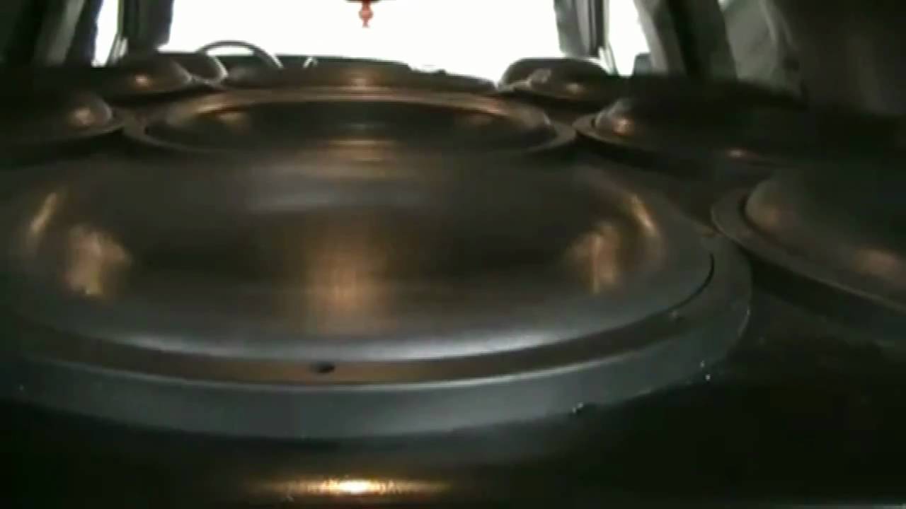 9 DC XL 15's on 20,000 watts in a Suburban-NASTY FLEX!!!!!!