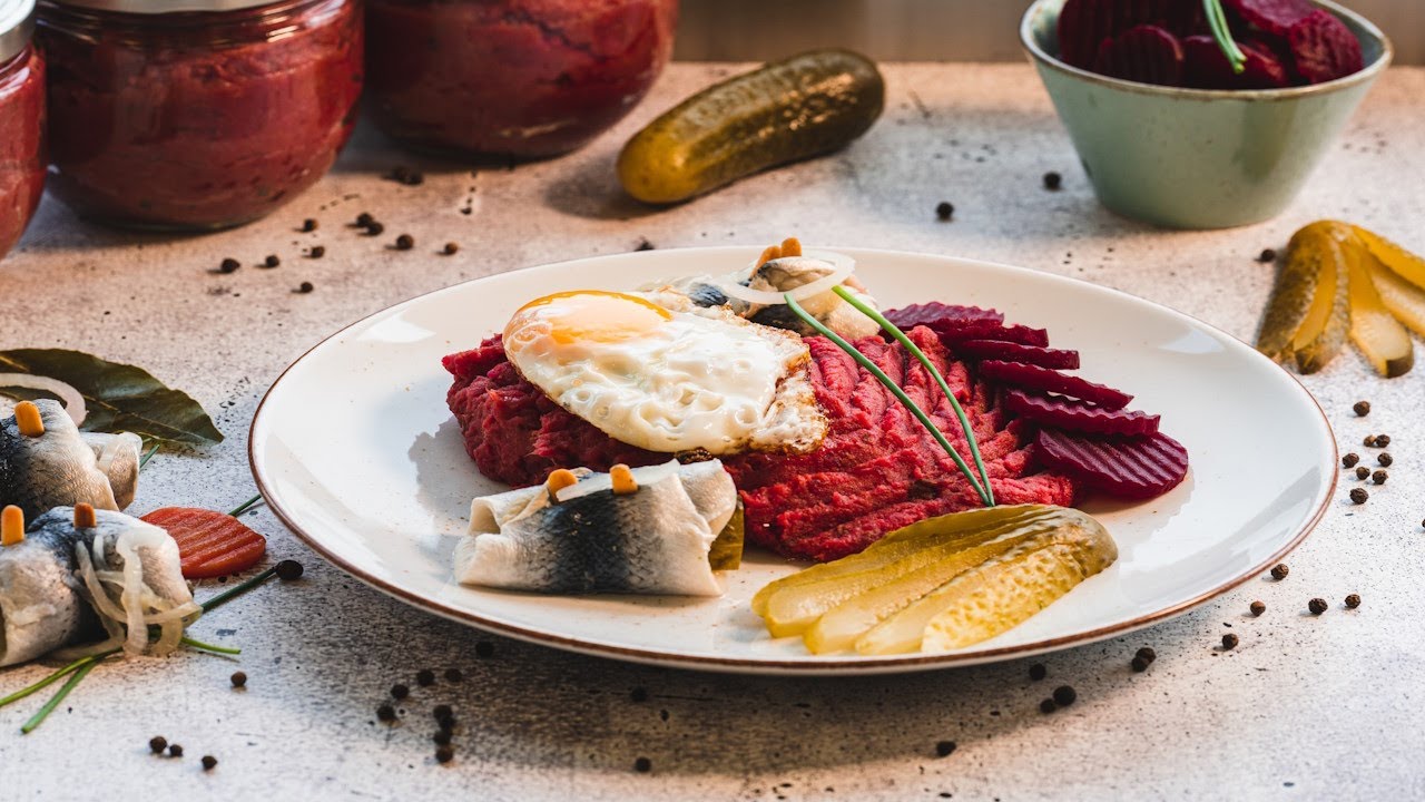 Labskaus aus frischen Rindfleisch, Hausmannskost,