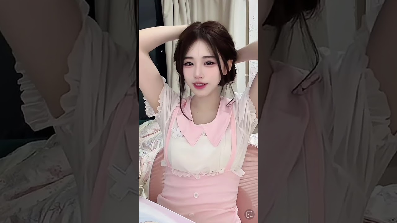 Hi~你的女友上線了！喜歡請訂閱分享按讚喔😊#熱門 #推薦 #美女 , please give it a thumbs up, share, and subscribe!