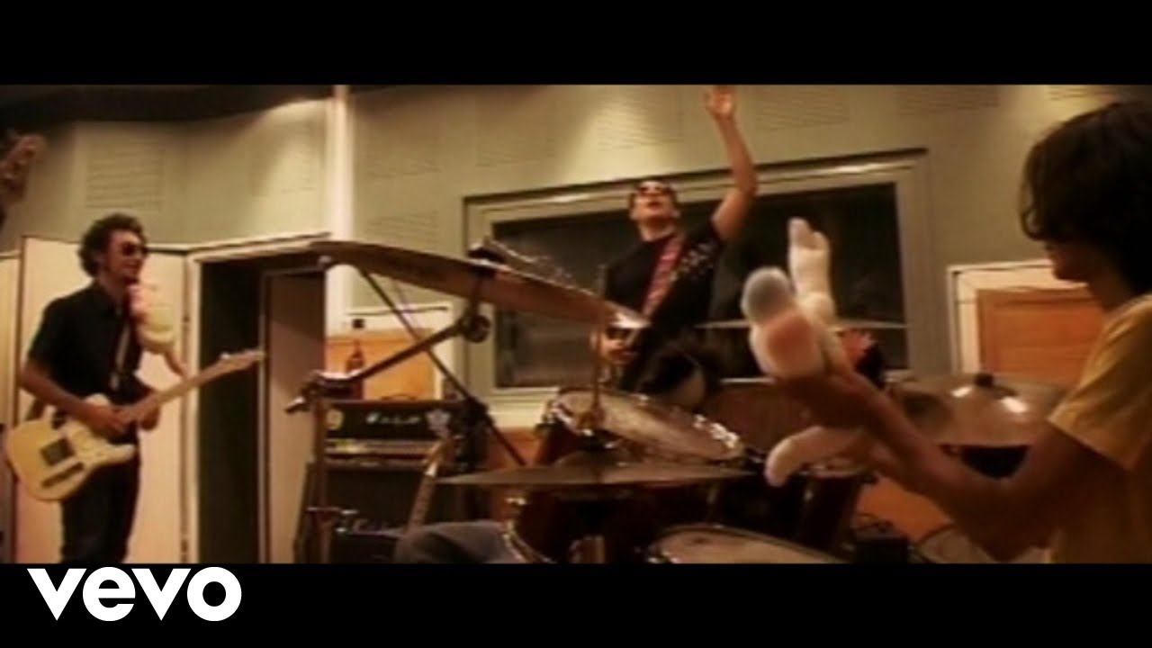 Los Planetas - Nosotros Somos Los Zingaros (videoclip)