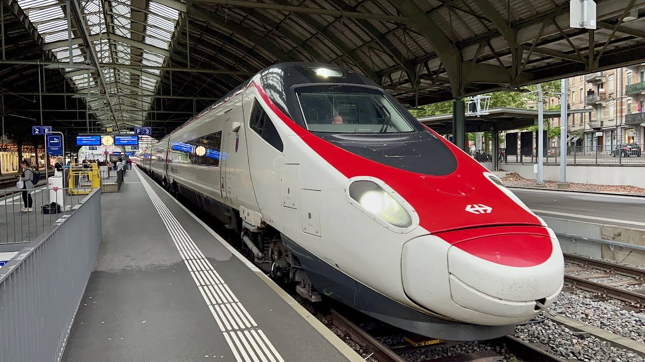 Ausfahrt des EC199 in St.Gallen auf Gleis 3