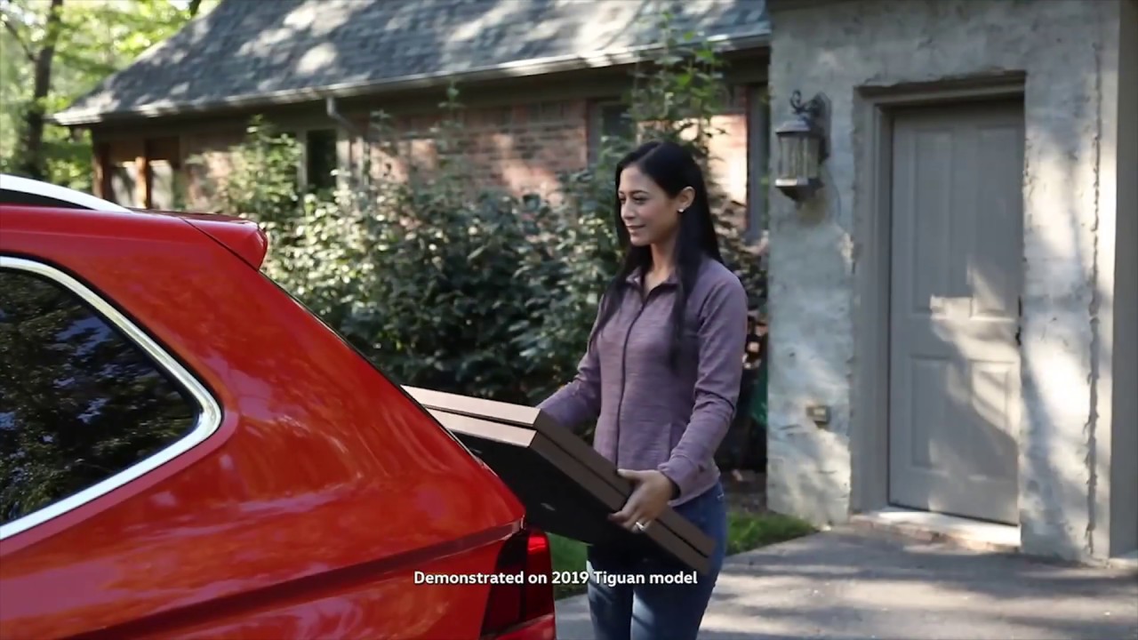 Sensor-Controlled Luggage Compartment | Knowing Your VW