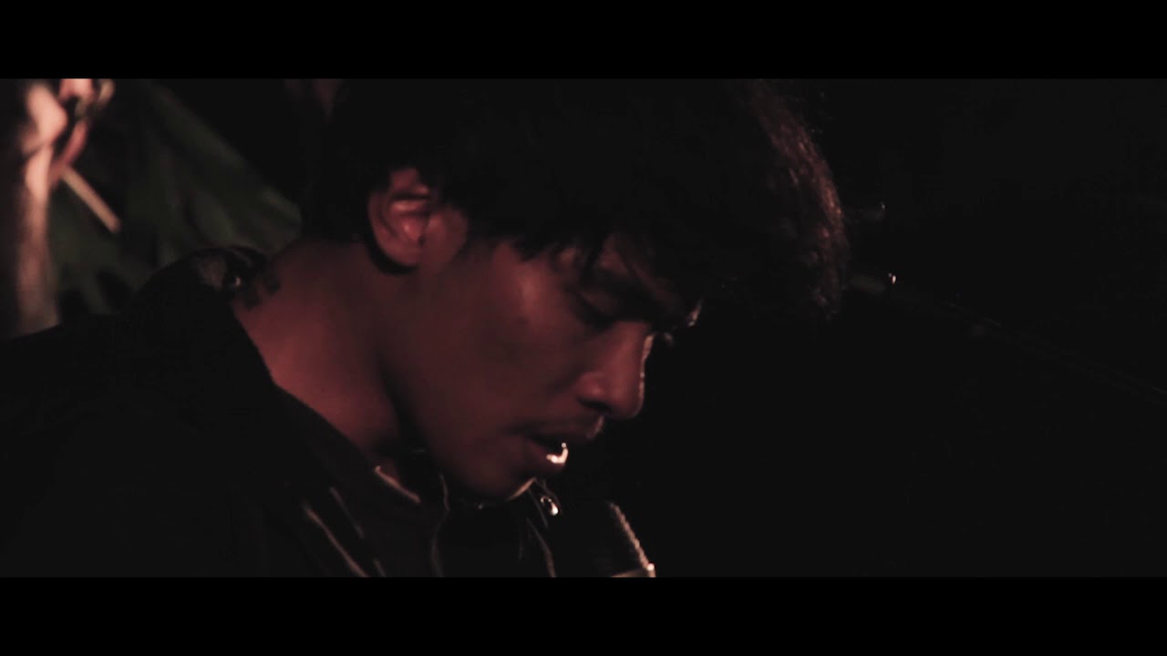 BUKTU Fatamorgana - Menjaga Dendam  LIVE at Beringin Soekarno (univ. sanata dharma)