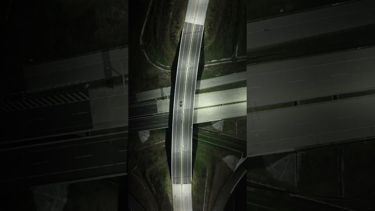 begini penampakan tol probowangi,  Simpang Susun Kraksaan malam hari #tolroad #probowangi #kraksaan