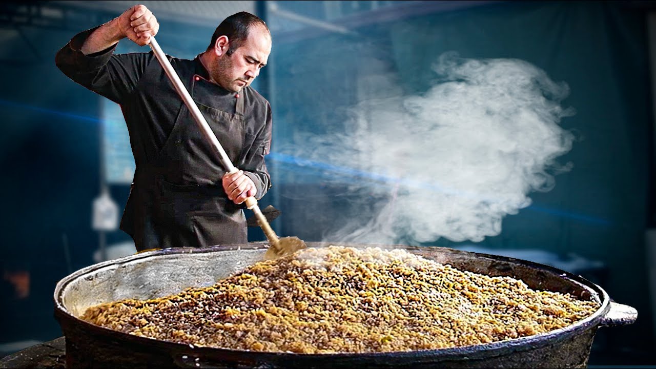 UZBEKISTAN Street food. ASMR PILAF Samarkand 1500kg / BLACK OIL / People are delighted