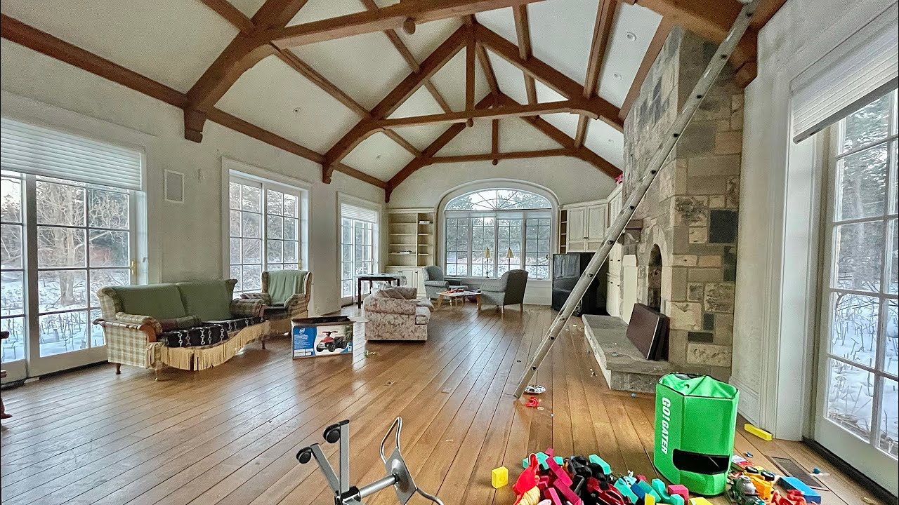 Forgotten Abandoned $16.4 MILLION Dollar Mansion UNTOUCHED With Everything Left Behind