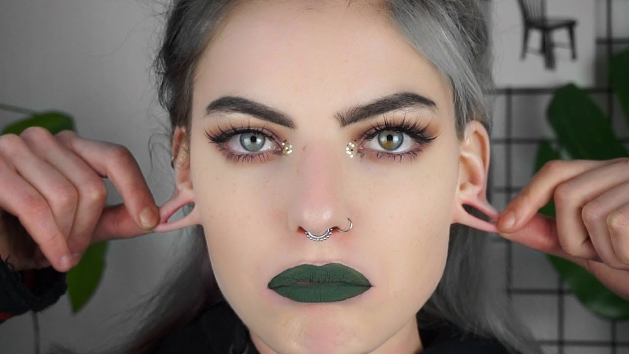 CLOSING UP MY STRETCHED EARS | goodbye stretched ears