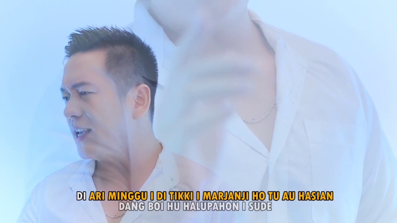 Dorman Manik - Holan Di Angan Angan ( Official Music Video) Ost. Film Pariban