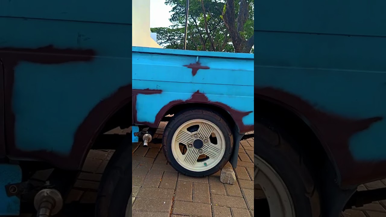 Suzuki Carry 1983 2stroke 550cc patina style #st20 #suzukist20 #suzukicarry2stroke #2strokecar