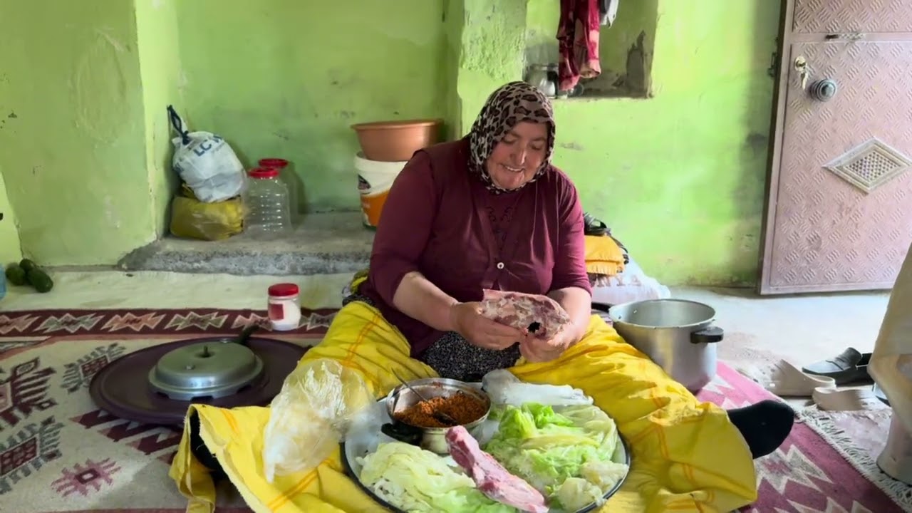 Bugünde Ayşe altın yengemle Aşira yengemle ve annemle sohbet koyu oldu 