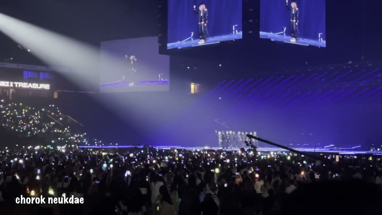 20231015 - TREASURE 'HELLO' & '직진 (JIKJIN)' - MCOUNTDOWN in PARIS LA DEFENSE ARENA