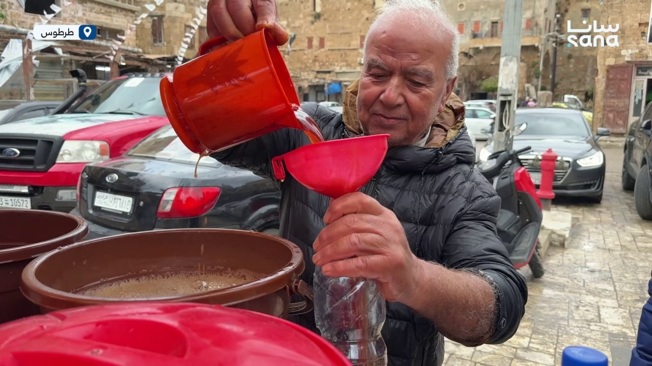 الخرنوب مشروب رمضاني تقليدي على موائد الإفطار في طرطوس