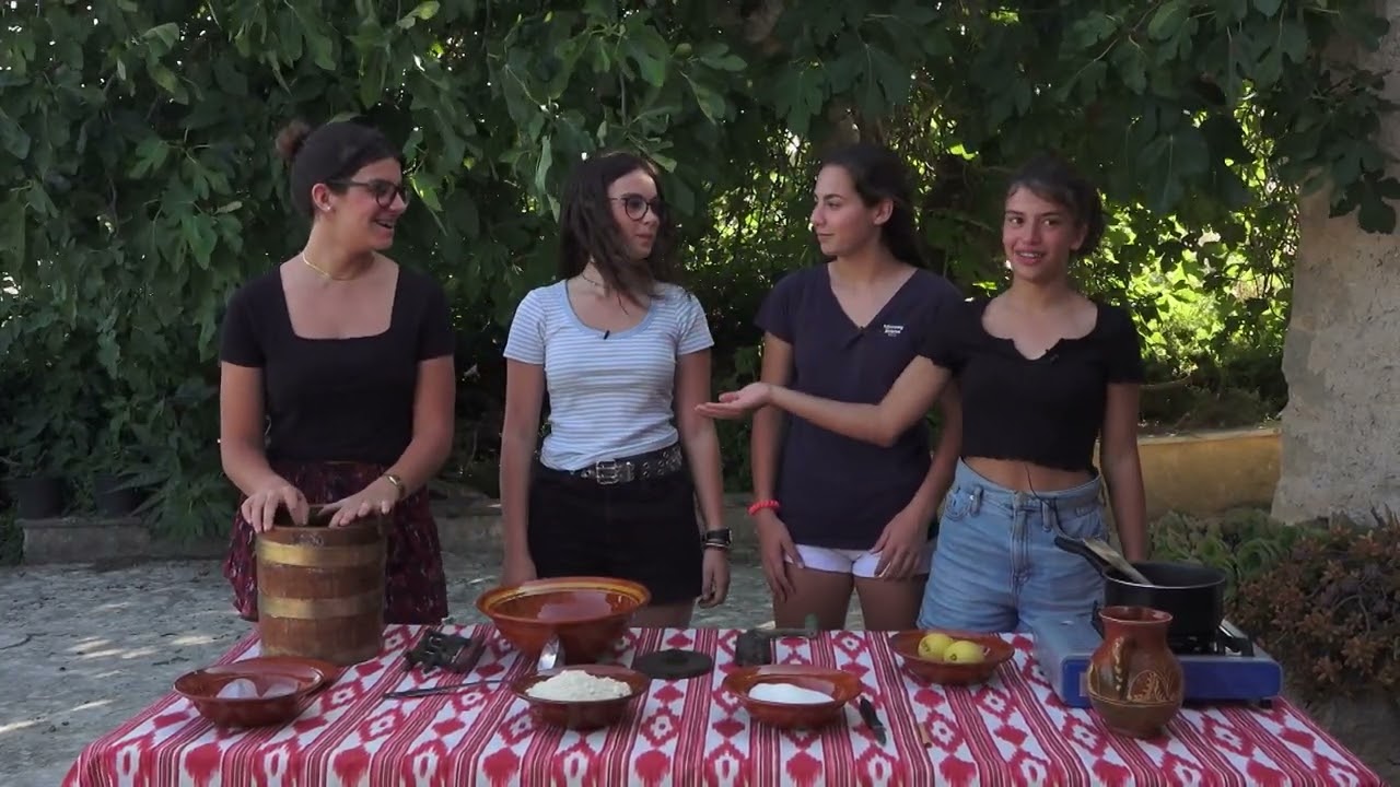 UEP! COM ANAM? [612] - LLANA D'OVELLA ROJA MALLORQUINA, GELAT D'AMETLA I FARINA AMB BLAT XEIXA