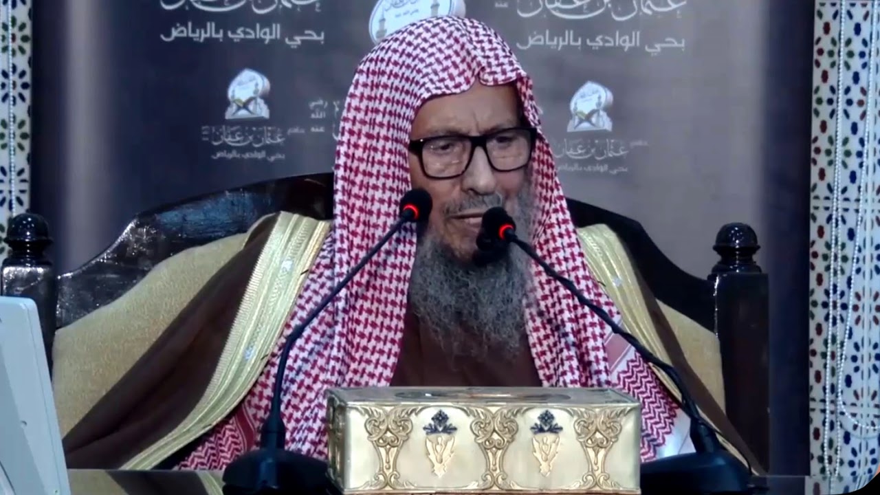 حكم الجلوس في المقاهي التي فيها منكرات | الشيخ صالح اللحيدان