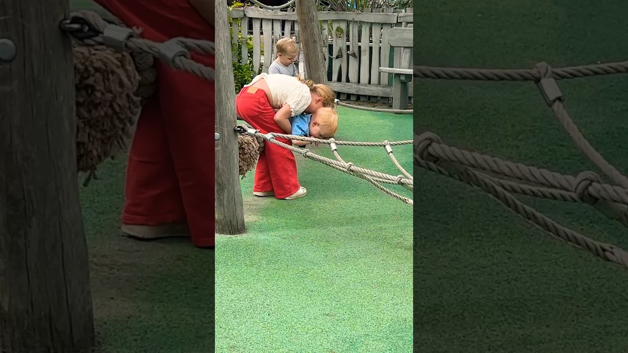 “Wanneer je grote zus altijd in je buurt is” 🥰