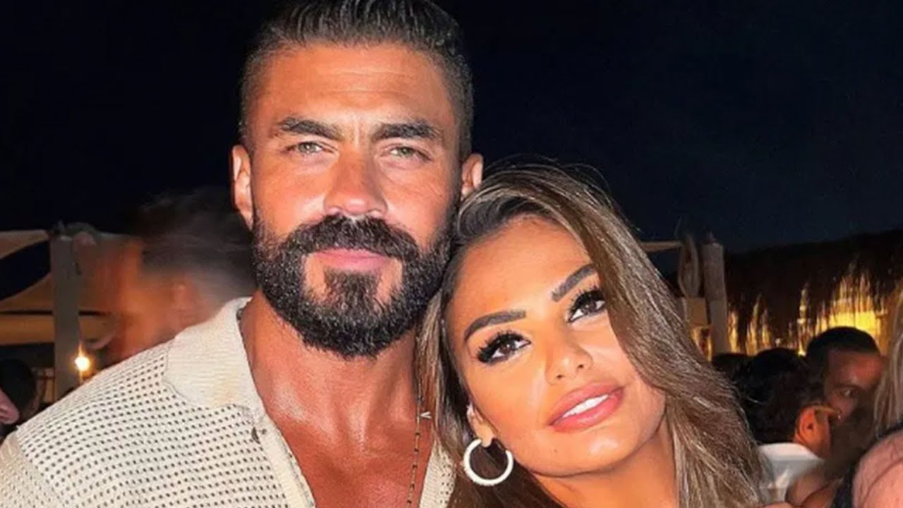 النجم خالد سليم وزوجته في برنامج 