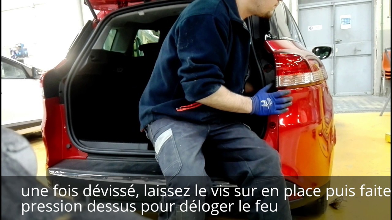 Tuto d&eacute;montage feux Ar Renault Clio 4 Estate / disassembly rear light Renault Clio 4 Estate