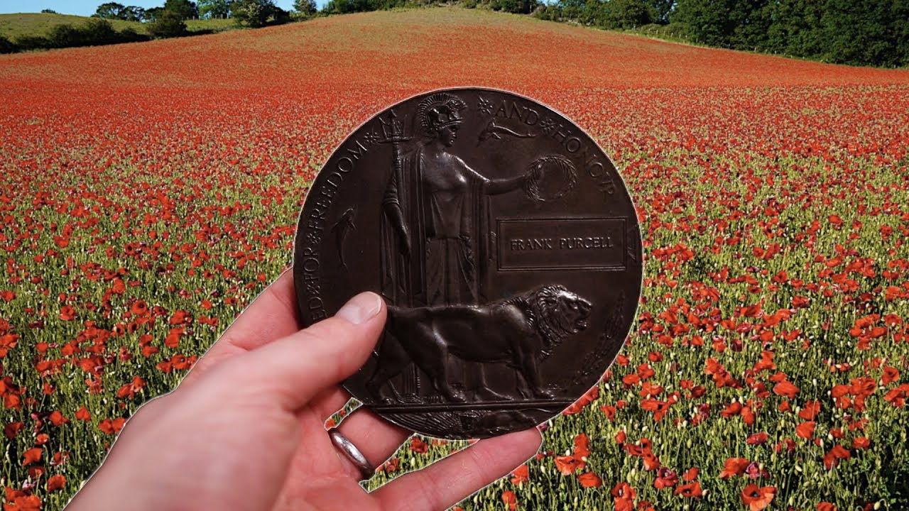 A World War I Dead Man's Penny. Death plaque of memorial plaque and a lechertier barbe easel