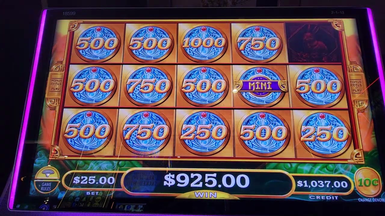 Mighty Cash 💸 went CRAZY I won big at The Plaza in Las Vegas Let's Get Spinning