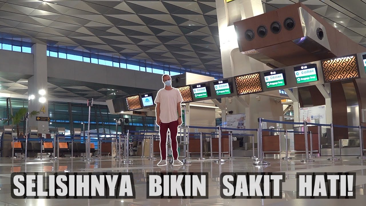 JAKARTA AIRPORT IS COMPLETELY EMPTY.. WEIRD
