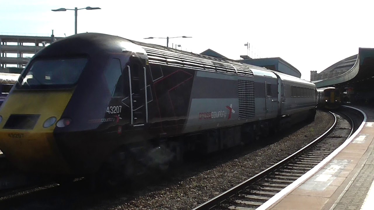 Crosscountry HST no's: 43378-43207 @ Bristol Temple Meads {1V54} 23/09/2017.
