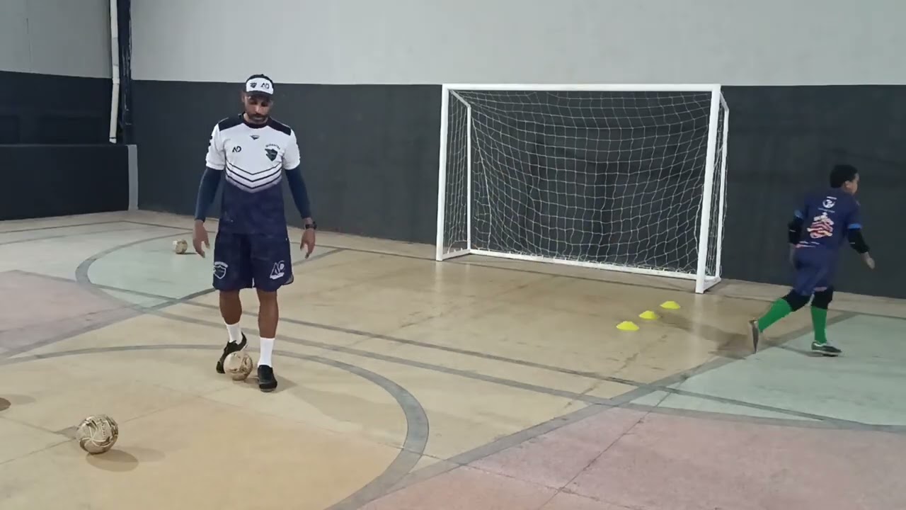 Treinamento Específico de Goleiros de Futsal  Personal Integrado 10 11 12