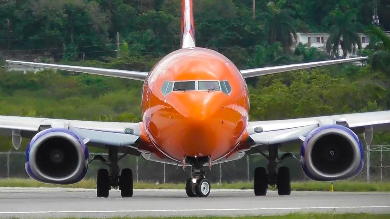 30 Planes in 26 Minutes | Plane Spotting at Montego Bay Sangster Int'l Airport | MBJ/MKJS