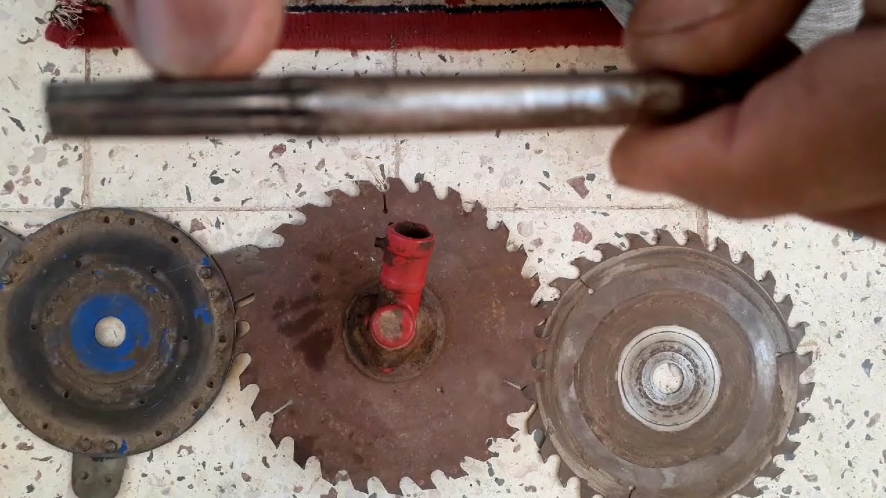 المقارنة بين الاسطوانة الدائرية والمروحة لمحشة البرسيم