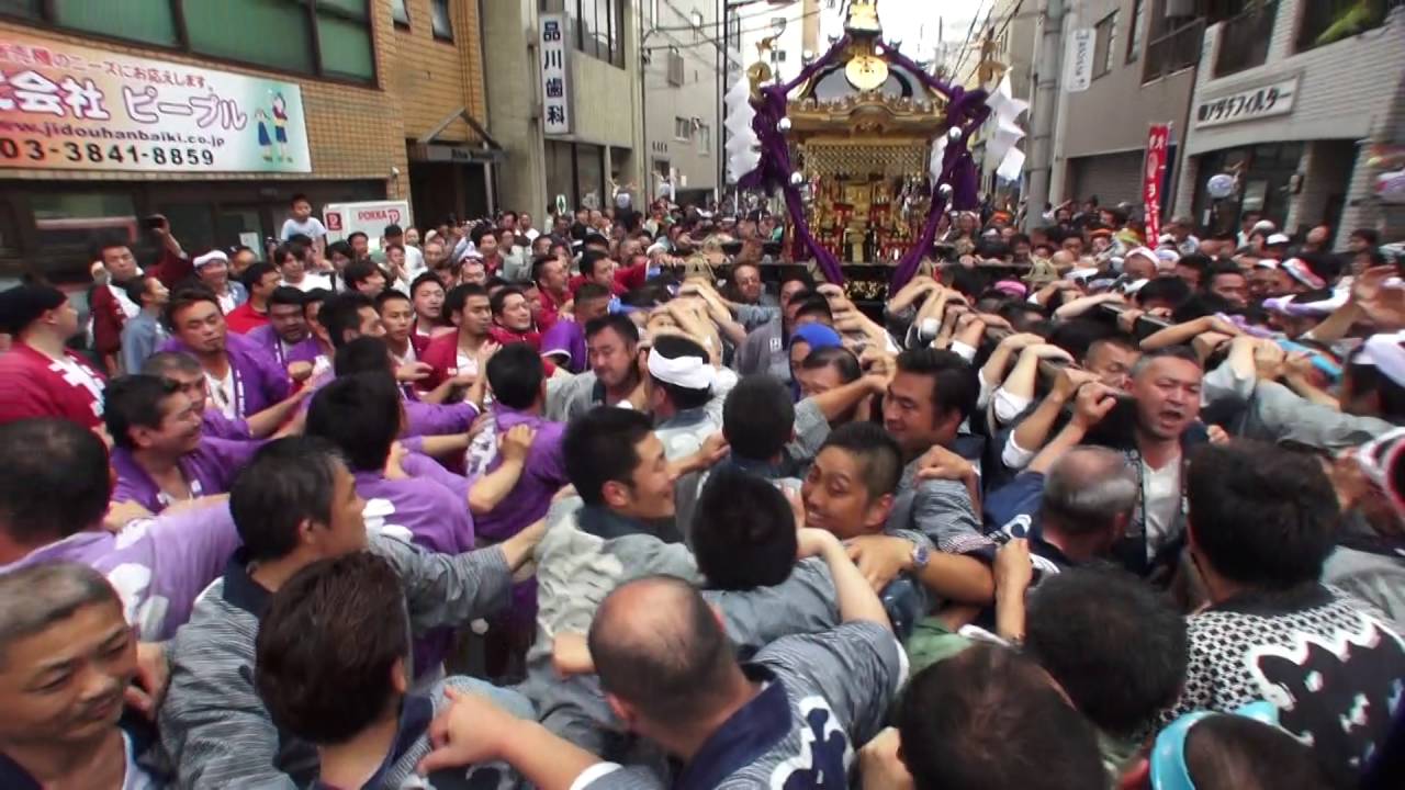 平成28年　( 喧嘩 )  矢先稲荷神社  大祭  本社神輿燃える渡御　トラブルです。