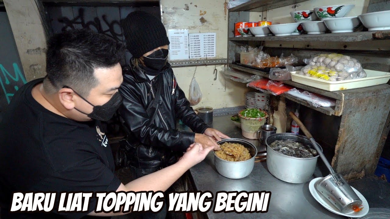 YAMIEN TAHUN 82 DENGAN TOPPING YANG TIDAK BIASA