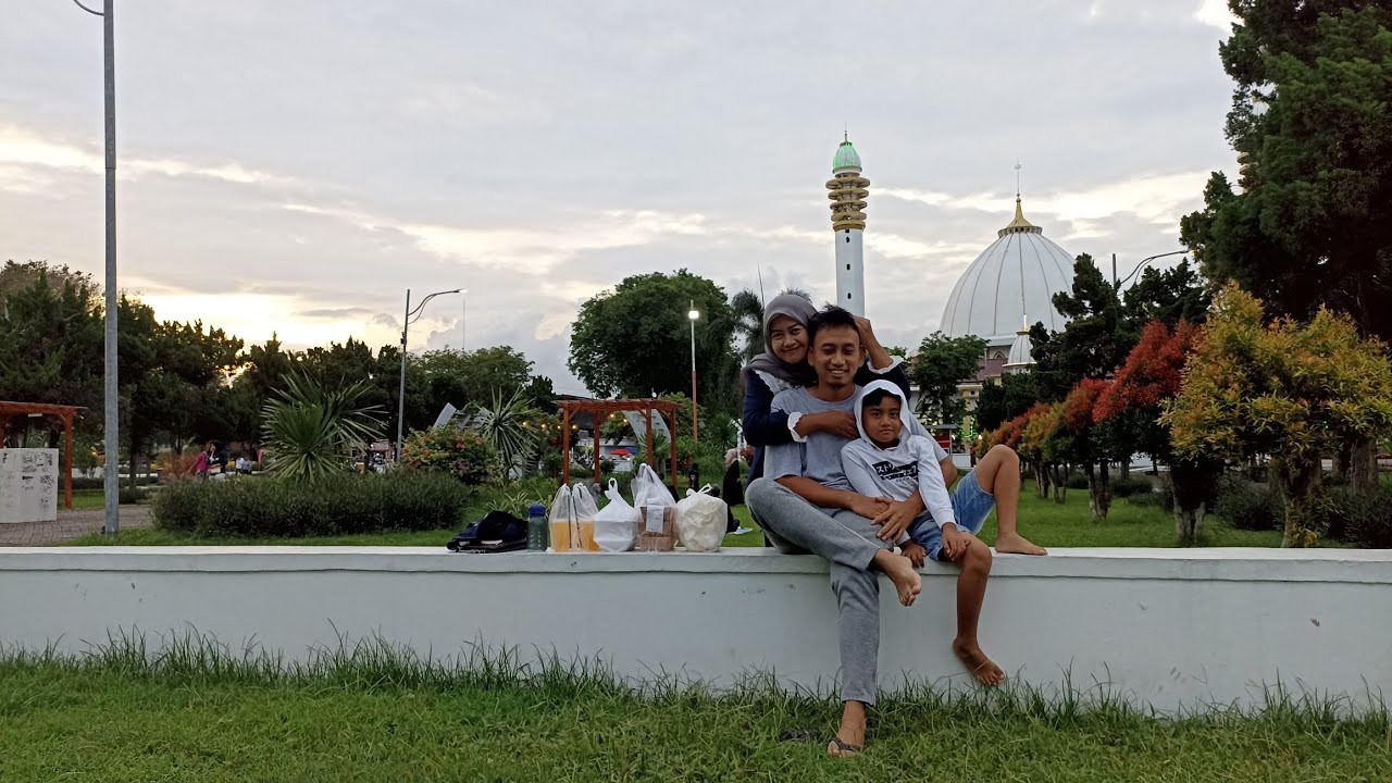 Buber di Alon-alon Lumajang