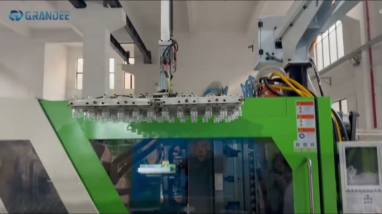 Industrial Injection Molding Machine | Full Automation & Continuous Production