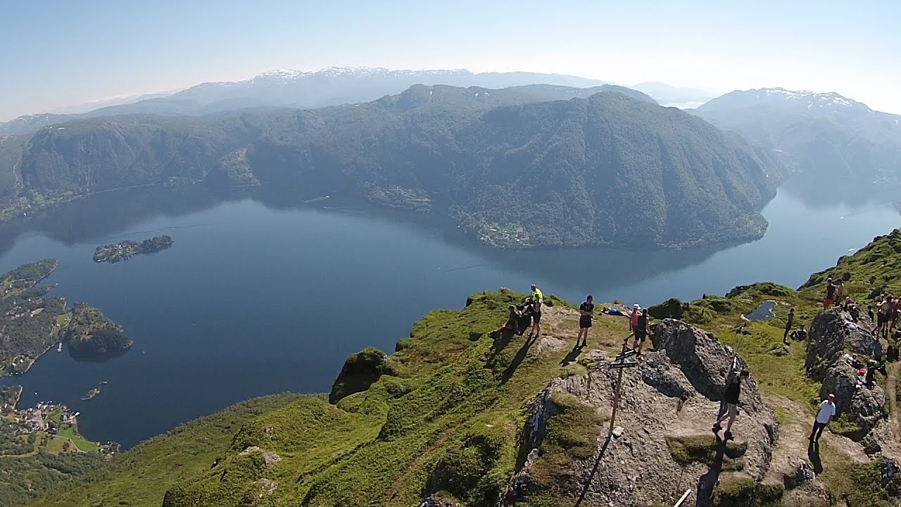 Osterøy - Bruviknipa - fantastisk fjordutsikt - dronefilm