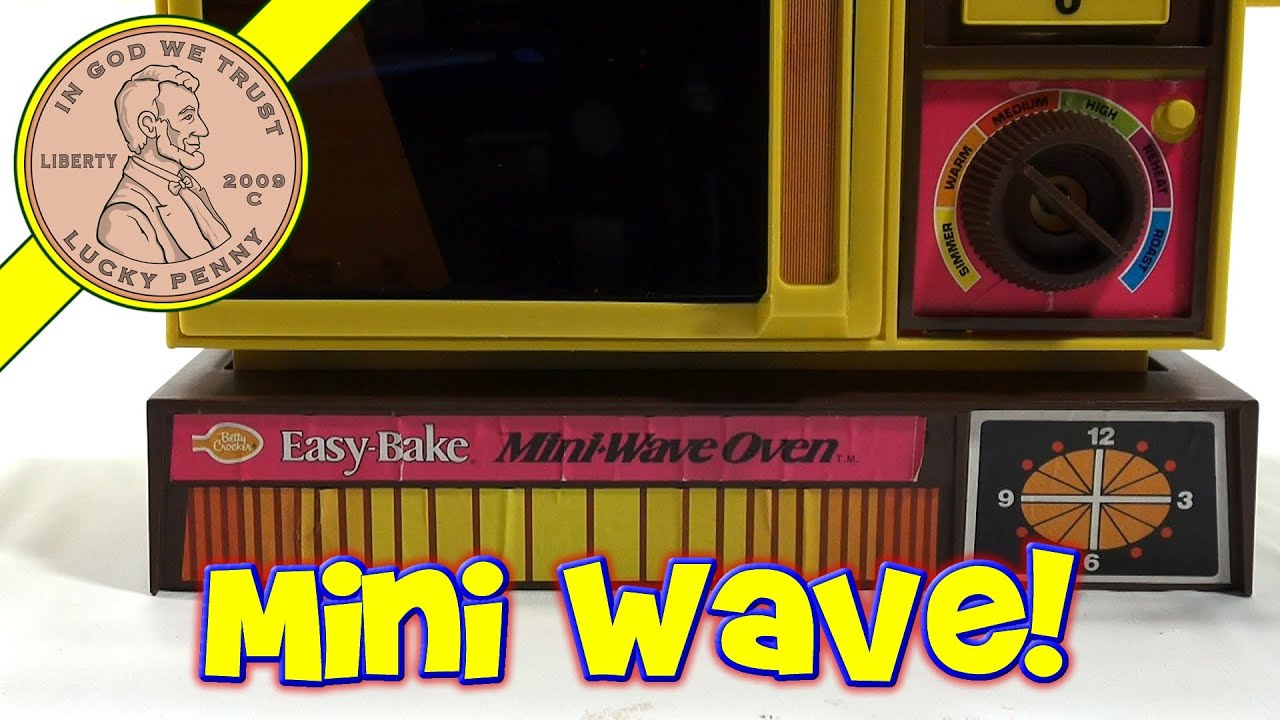 1978 Betty Crocker Easy Bake Mini Wave Oven, Kenner - Brownies & Sugar Buttons!
