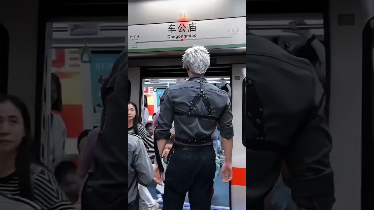 Sylus cosplay in public #sylus #loveanddeepspace #cosplay