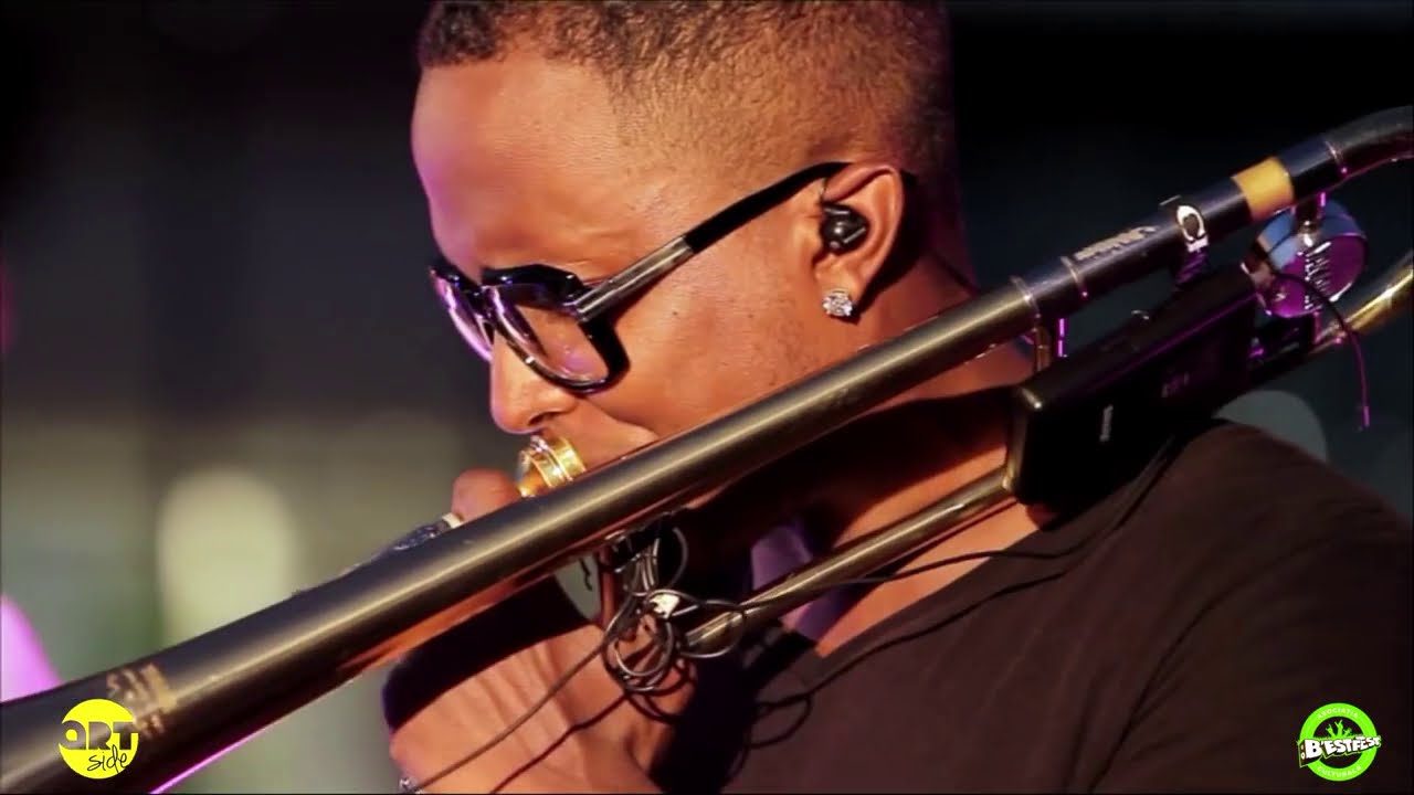 BaLaKo - La Negra Tomasa ( Kikiribu Mandinga)  live on Promenada Mall