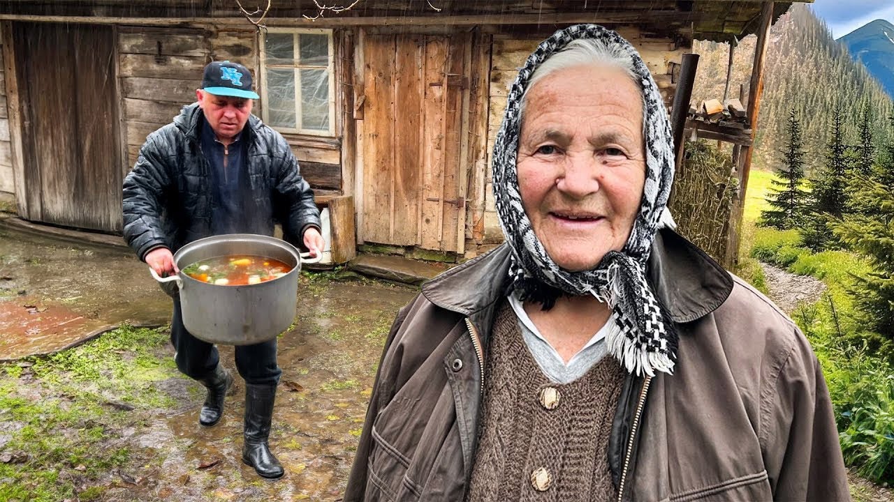 Elderly Mother Shares Ancient Recipe with Her Only Son | Hard Mountain Life Far from Civilization.