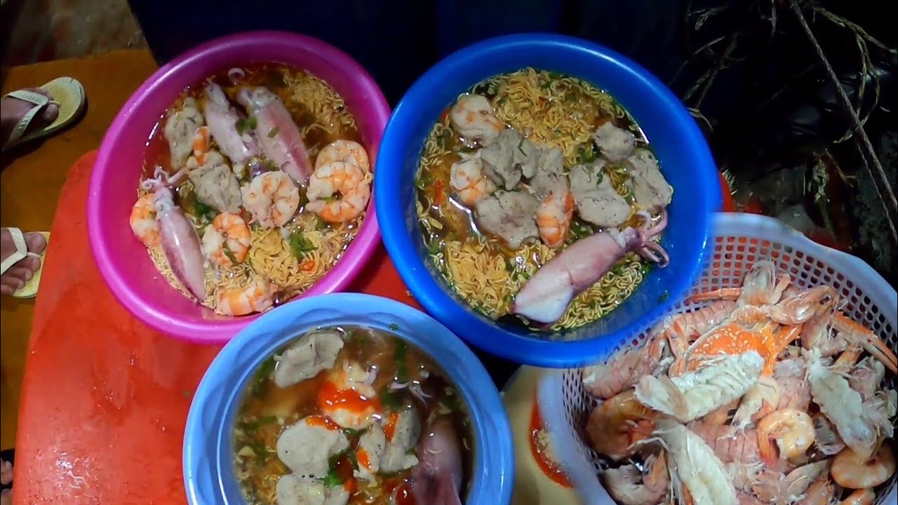 Ngư Dân Trúng Ổ Mực Ống Và Ăn Mì Gói Tạm Đêm Khuya | Anh Ngư Phủ #312