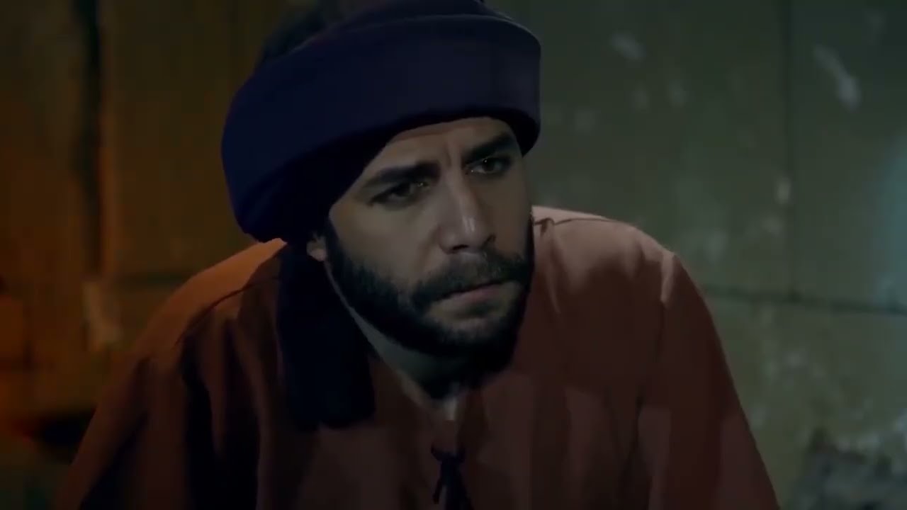 قاضي الأسلام أبو بكر الأنصاري يكمل قصتة للطبيب اليهودي في معرفتة بزوجتة حتى وفاتها هي وأبنائة