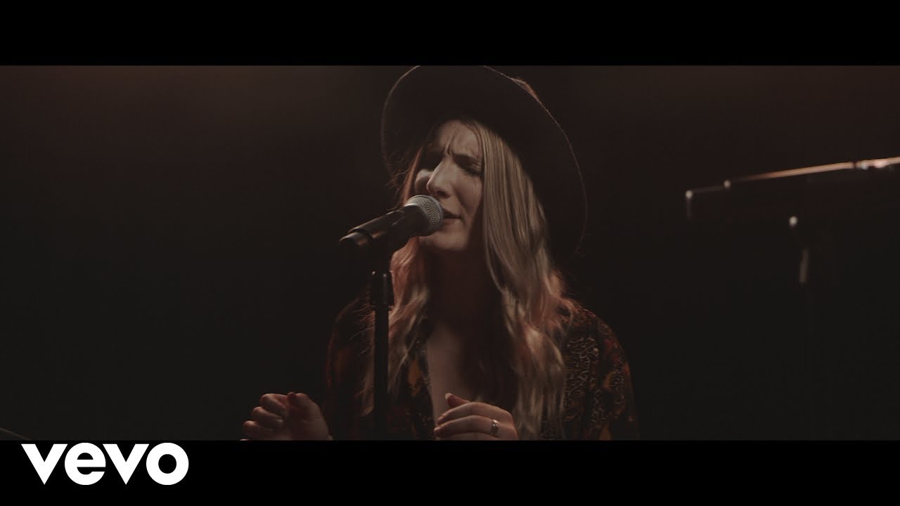 Wildwood Kin - Talkin' Bout a Revolution (Acoustic Video)