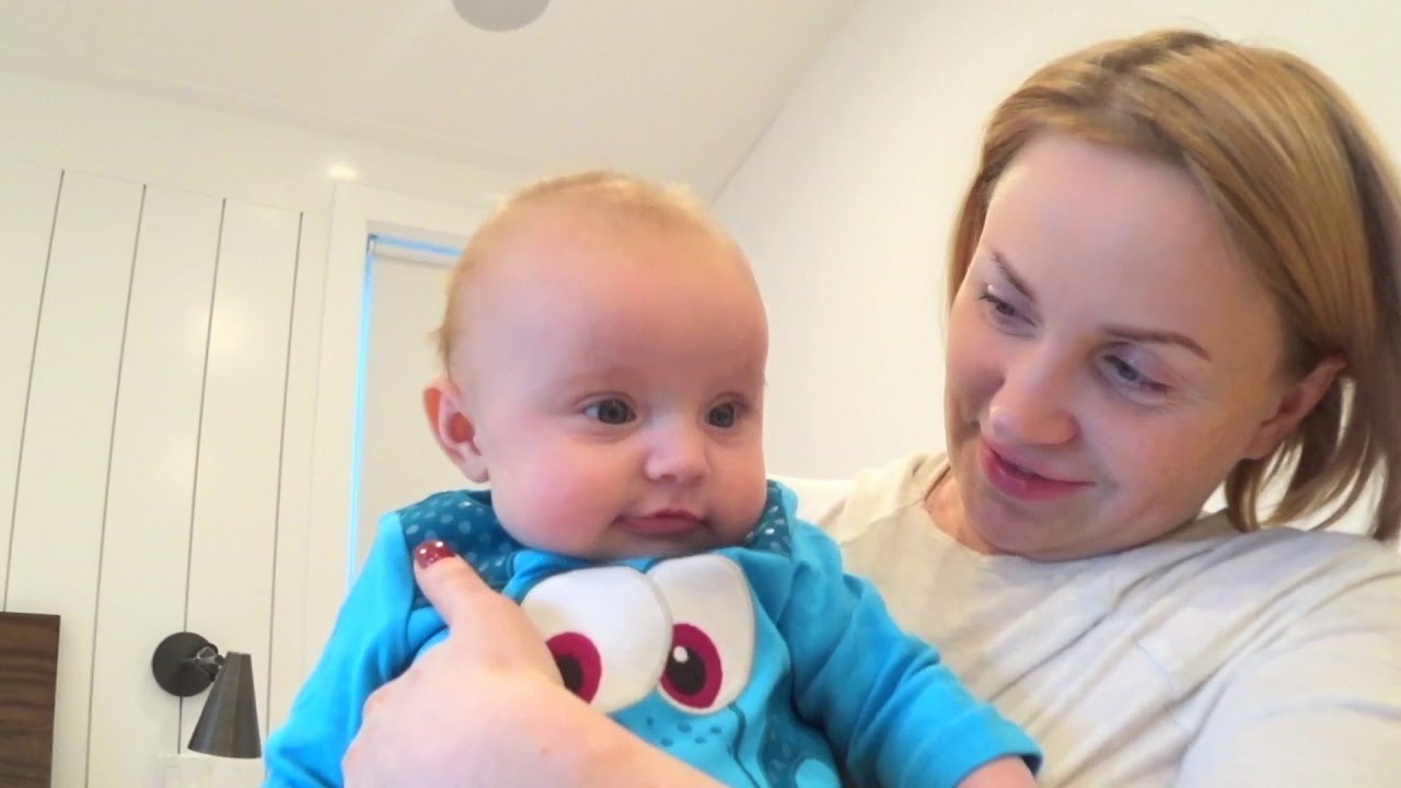 Ева уже ГОВОРИТ Наш САМЫЙ ОБЫЧНЫЙ ДЕНЬ когда ПАПЫ нет ДОМА Ева уже ГОВОРИТ :)