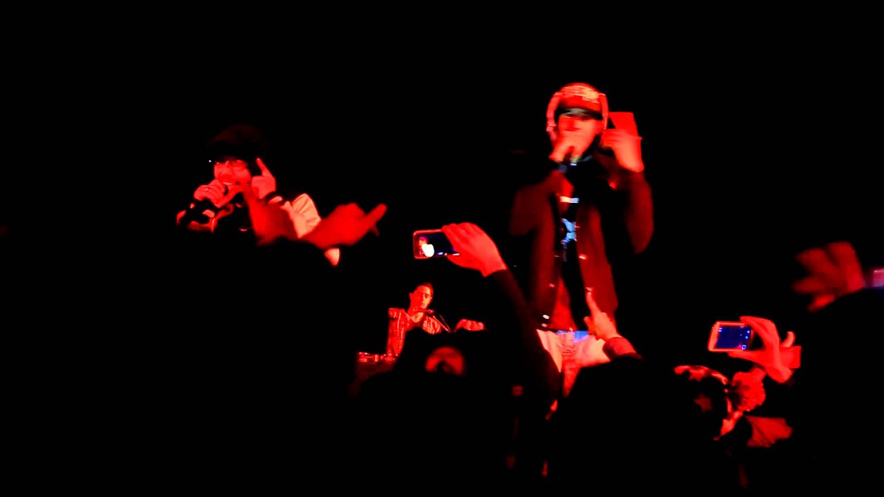 AL NASSAR FT MEHDI BLACK WIND ( NASHID LIVE )