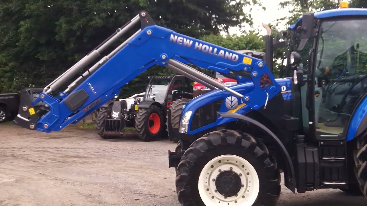 New Holland T5.105 c/w NH 715LA Loader