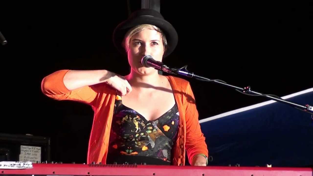6/11 Missy Higgins - Deep Red Dirt (New/Unreleased) @ Australia Rocks The Pier at SM Pier 07/21/11